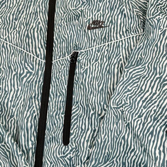Nike Windrunner Jacket Womens XS Green Zebra Print Lightweight‎ Hooded Full Zip - Picture 5 of 16
